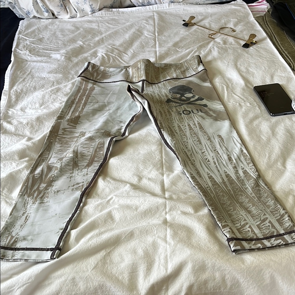 SOULCYCLE CAPRI TIGHTS MEDIUM